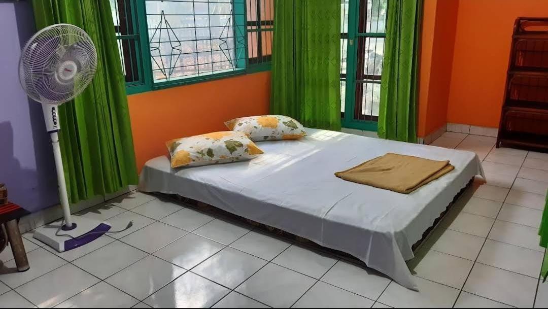 Guest House Dorm Floressa Maumere Eksteriør bilde