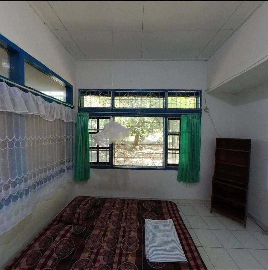Guest House Dorm Floressa Maumere Eksteriør bilde